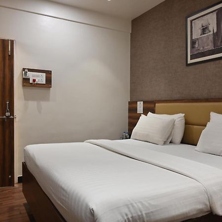 Hotel Sai Yatri تريمباك المظهر الخارجي الصورة