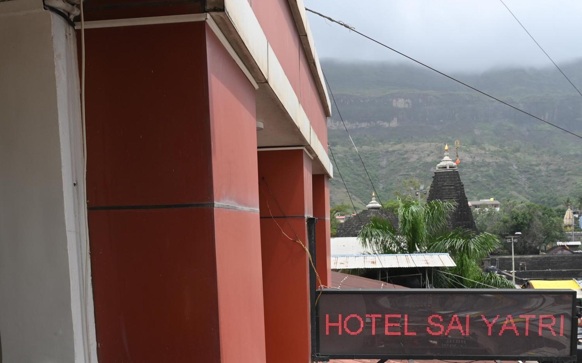 Hotel Sai Yatri تريمباك المظهر الخارجي الصورة