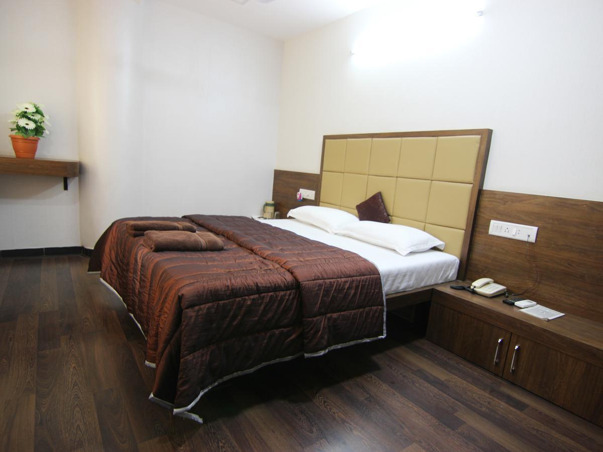 Hotel Sai Yatri تريمباك المظهر الخارجي الصورة