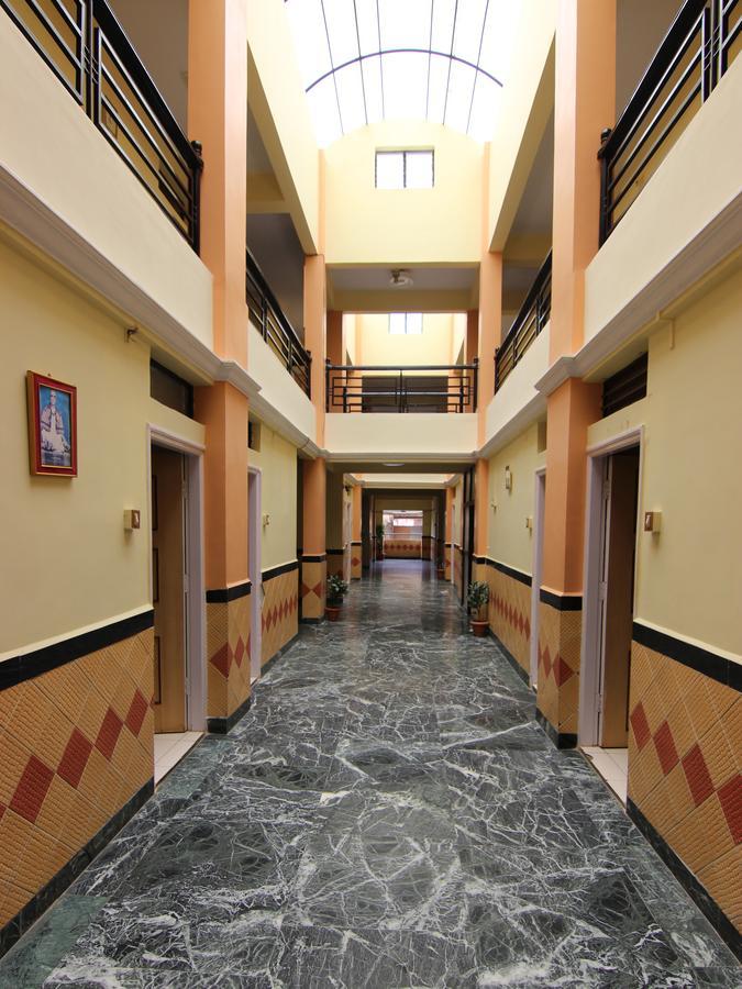 Hotel Sai Yatri تريمباك المظهر الخارجي الصورة