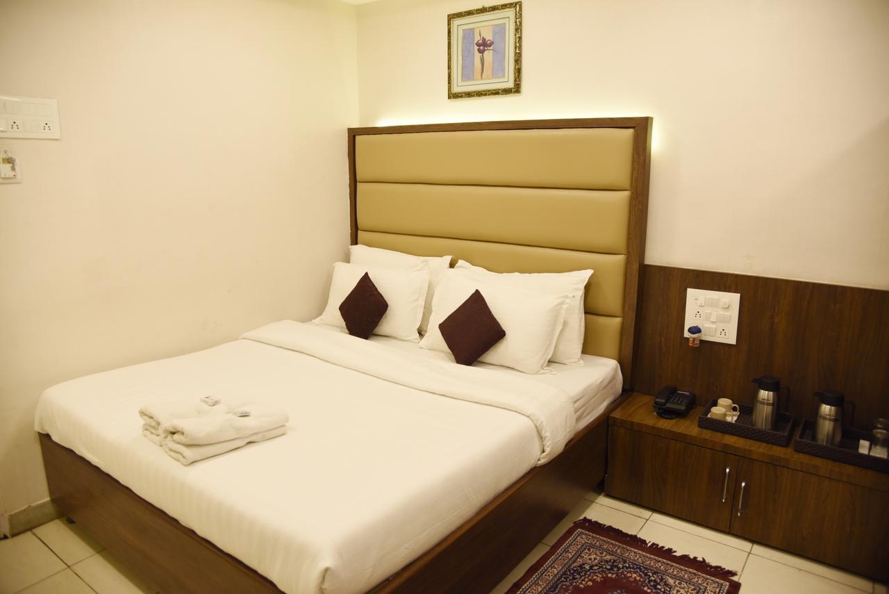Hotel Sai Yatri تريمباك المظهر الخارجي الصورة