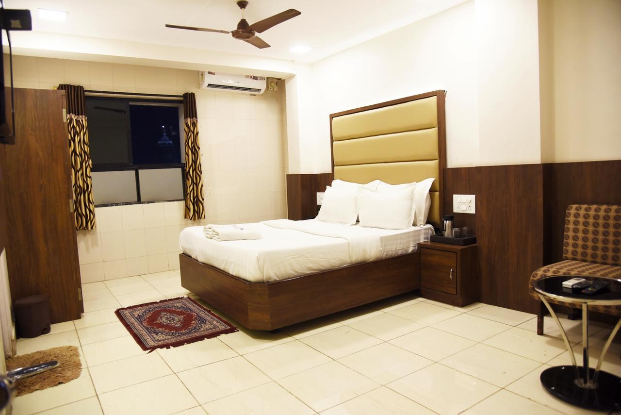 Hotel Sai Yatri تريمباك المظهر الخارجي الصورة